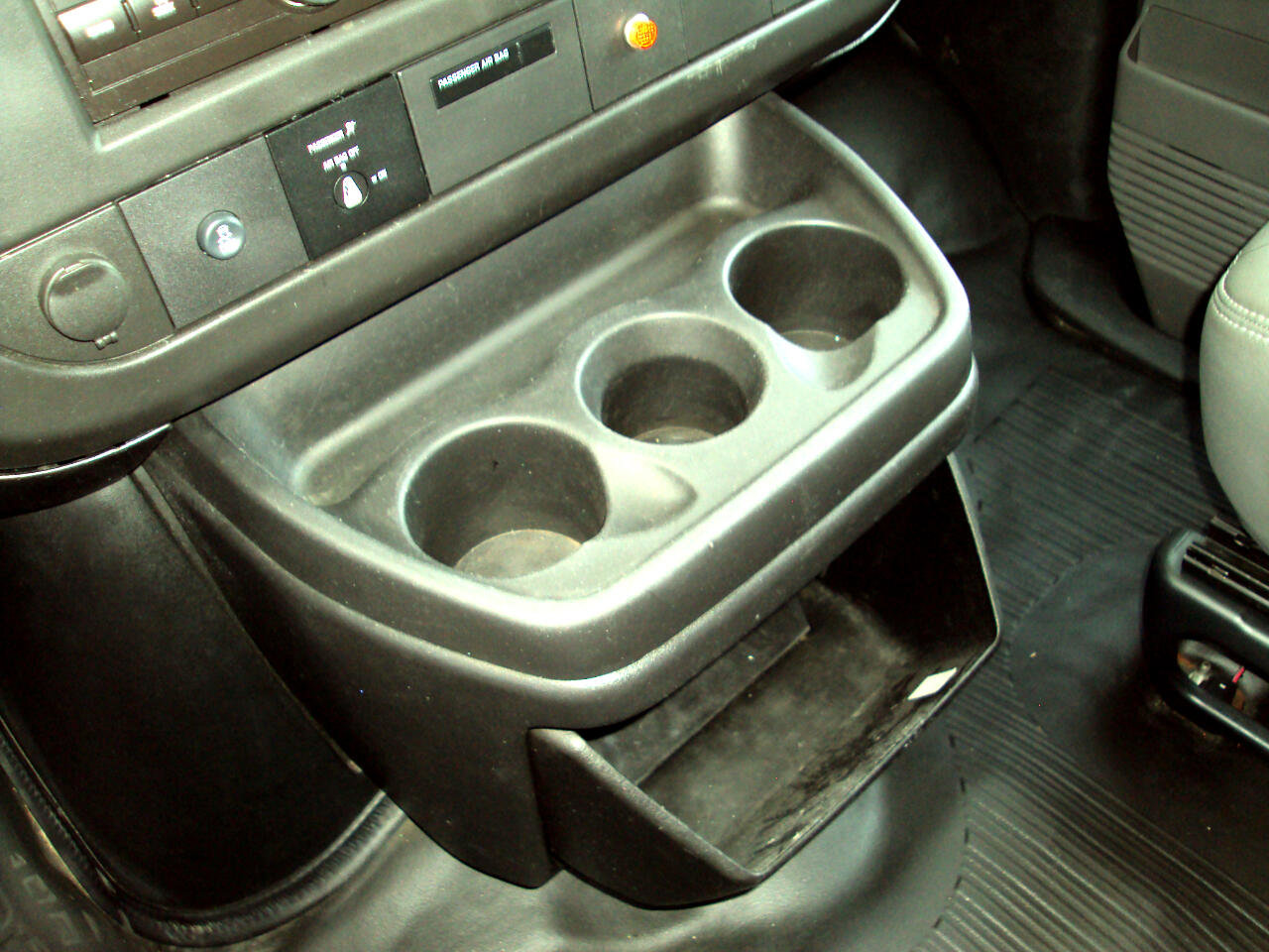 Used 2012 Chevrolet Express 2500 image 20