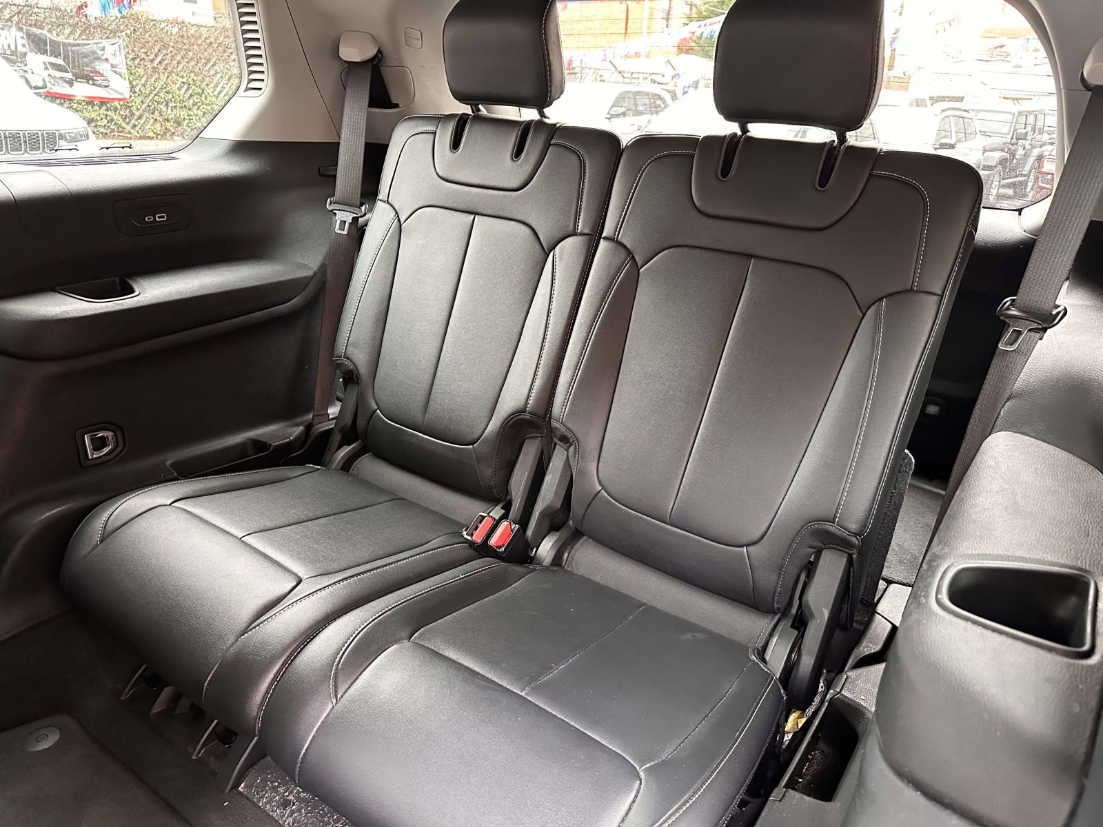 Used 2022 Jeep Grand Cherokee L Limited image 19