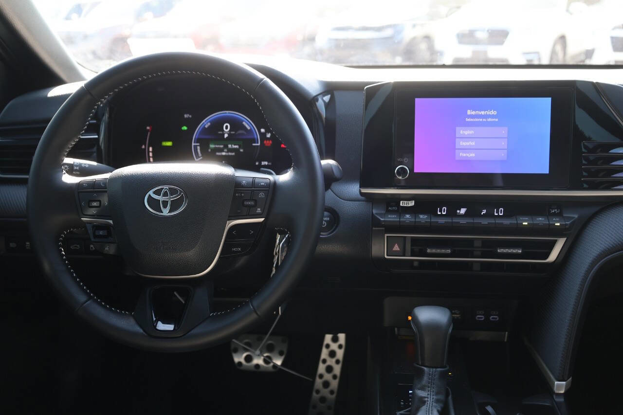Used 2026 Toyota Camry SE FWD image 23