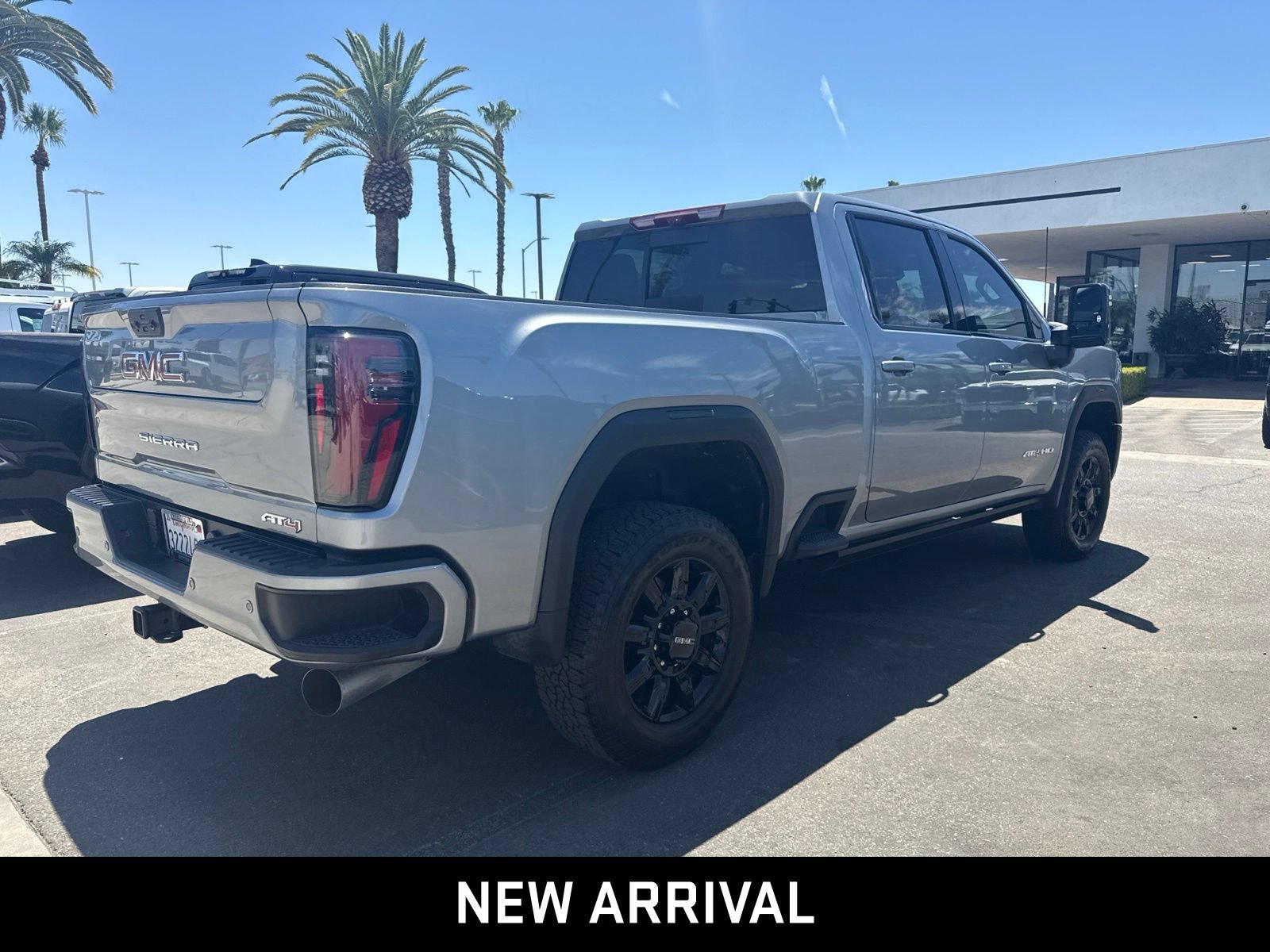 Certified 2025 GMC Sierra 2500 AT4 w/ AT4 Premium Plus Package AWD/4WD image 4