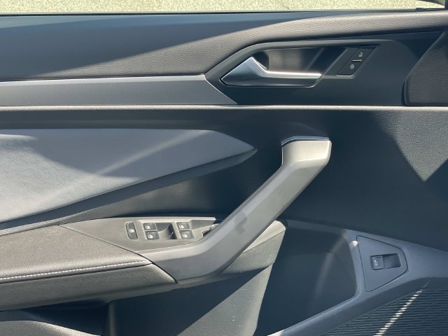 New 2026 Volkswagen Jetta SE FWD image 21