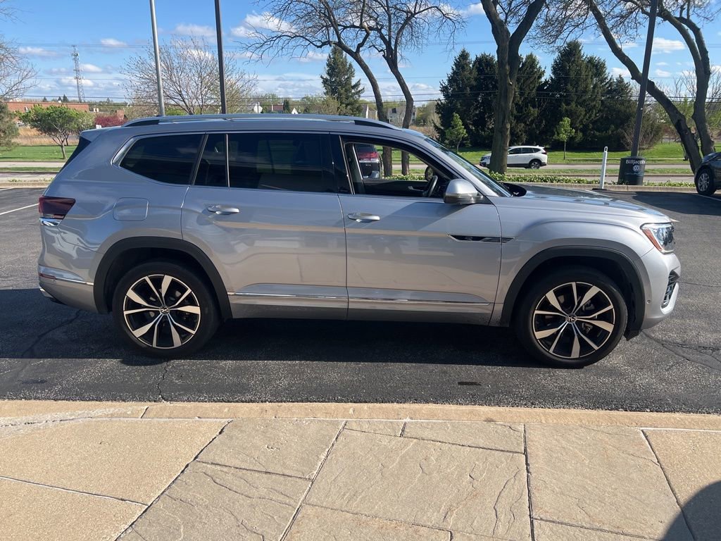 Used 2024 Volkswagen Atlas SEL Premium R-Line AWD/4WD image 7