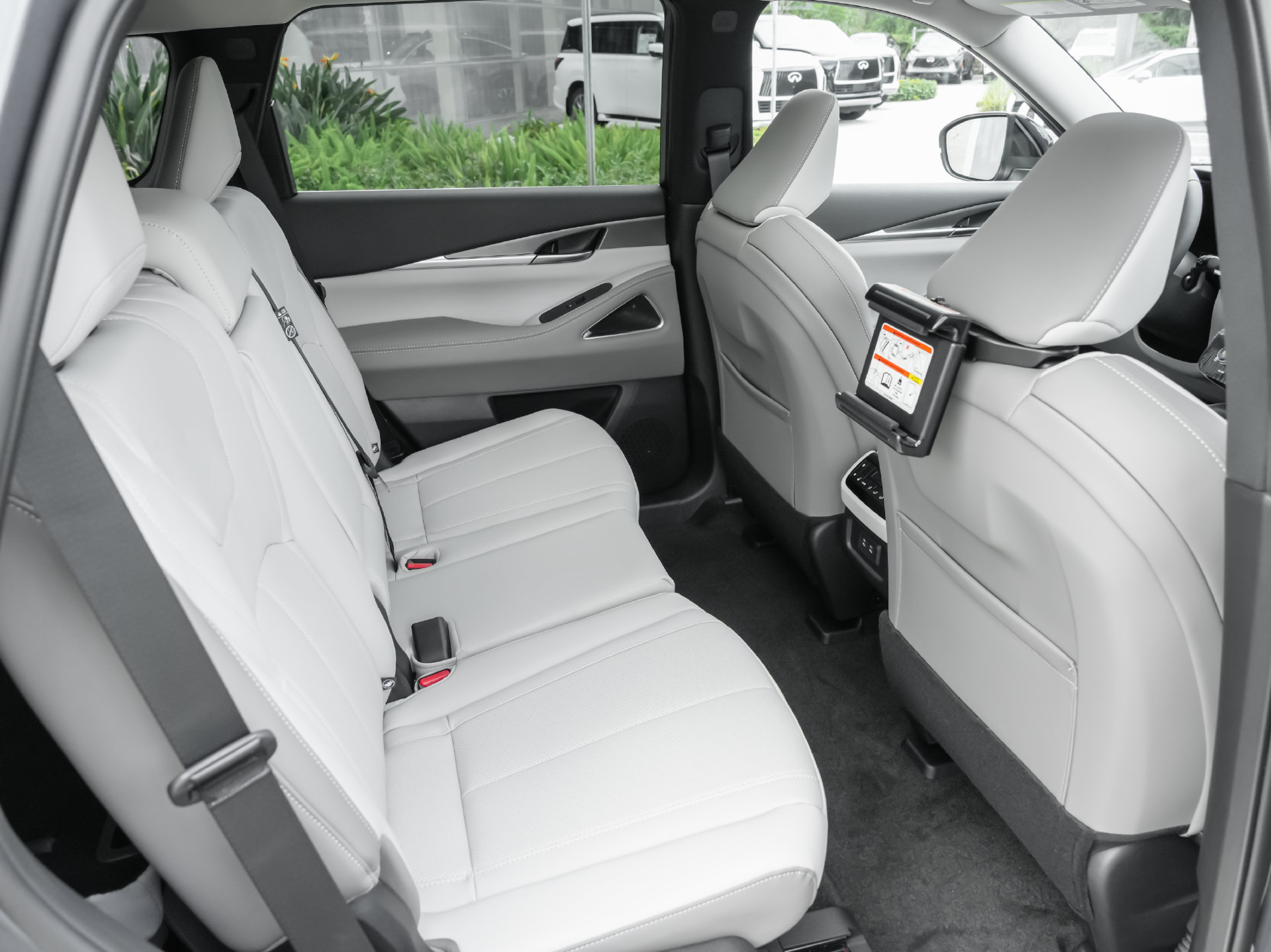 New 2027 INFINITI QX60 Luxe FWD image 29