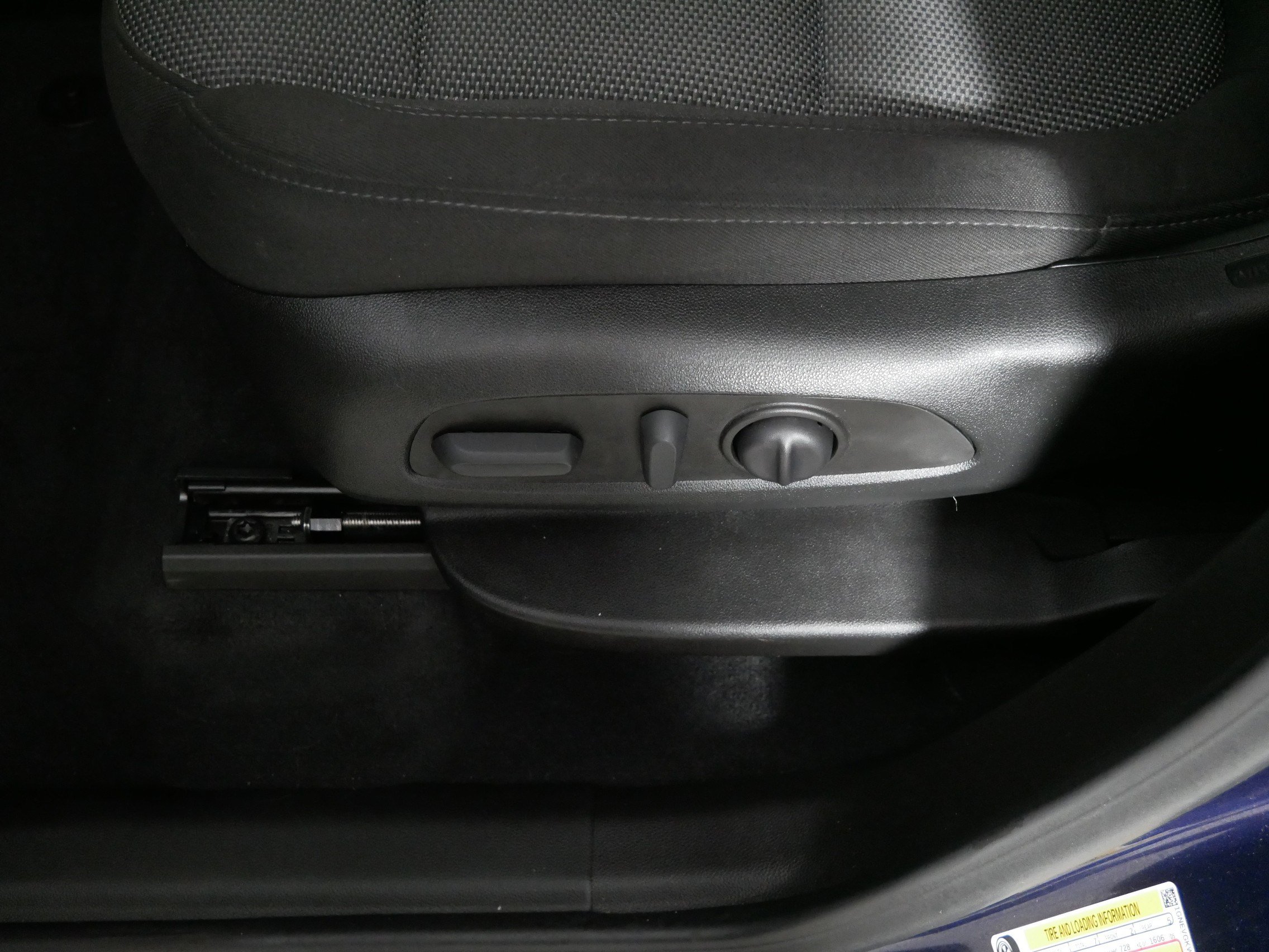 Used 2023 Chevrolet Traverse LT w/ LPO, Floor Liner Package AWD/4WD image 20