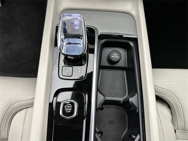 Certified 2025 Volvo XC60 B5 Ultra w/ Protection Package Premier image 20
