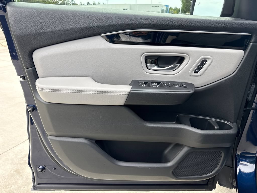 Certified 2024 Honda Pilot Touring image 14