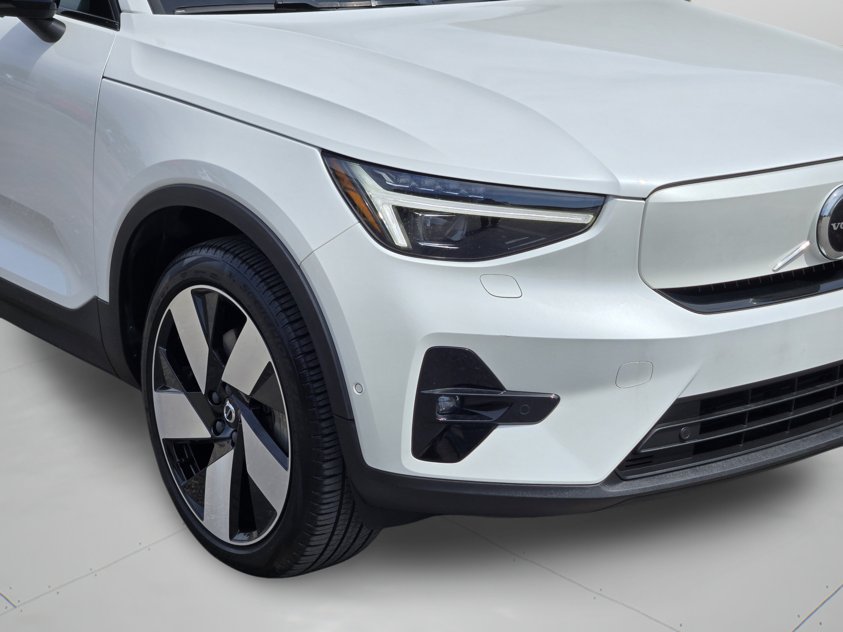 Used 2023 Volvo C40 P8 Recharge Ultimate AWD/4WD image 27