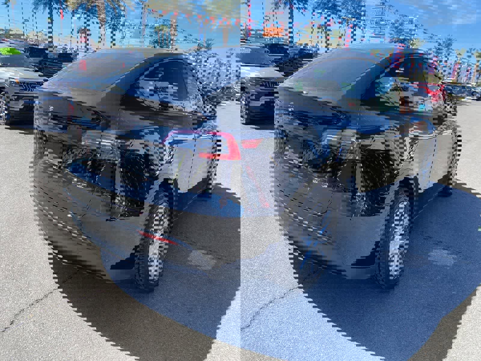 Used 2020 Tesla Model Y Long Range image 7