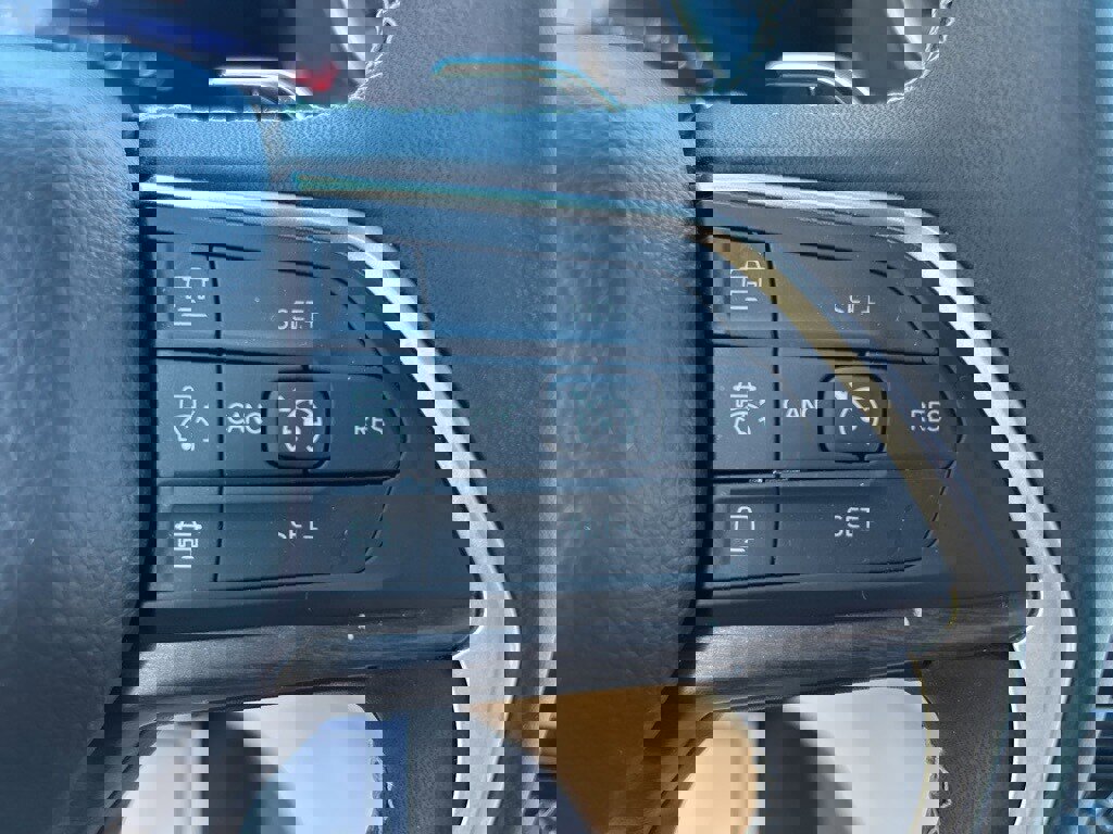 Used 2024 Jeep Grand Cherokee Limited w/ Luxury Tech Group II image 28