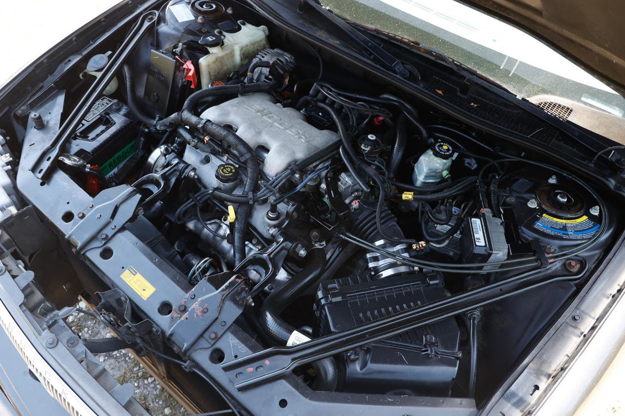 Used 2001 Buick Century Custom w/ Premium Pkg FWD image 34