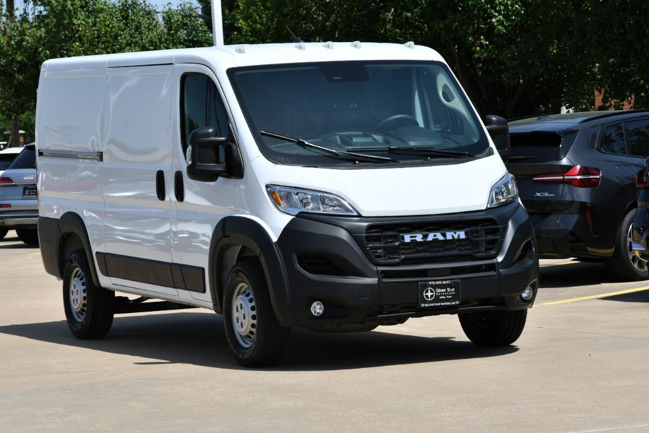Used 2026 RAM ProMaster 2500 w/ Convenience Group FWD image 2