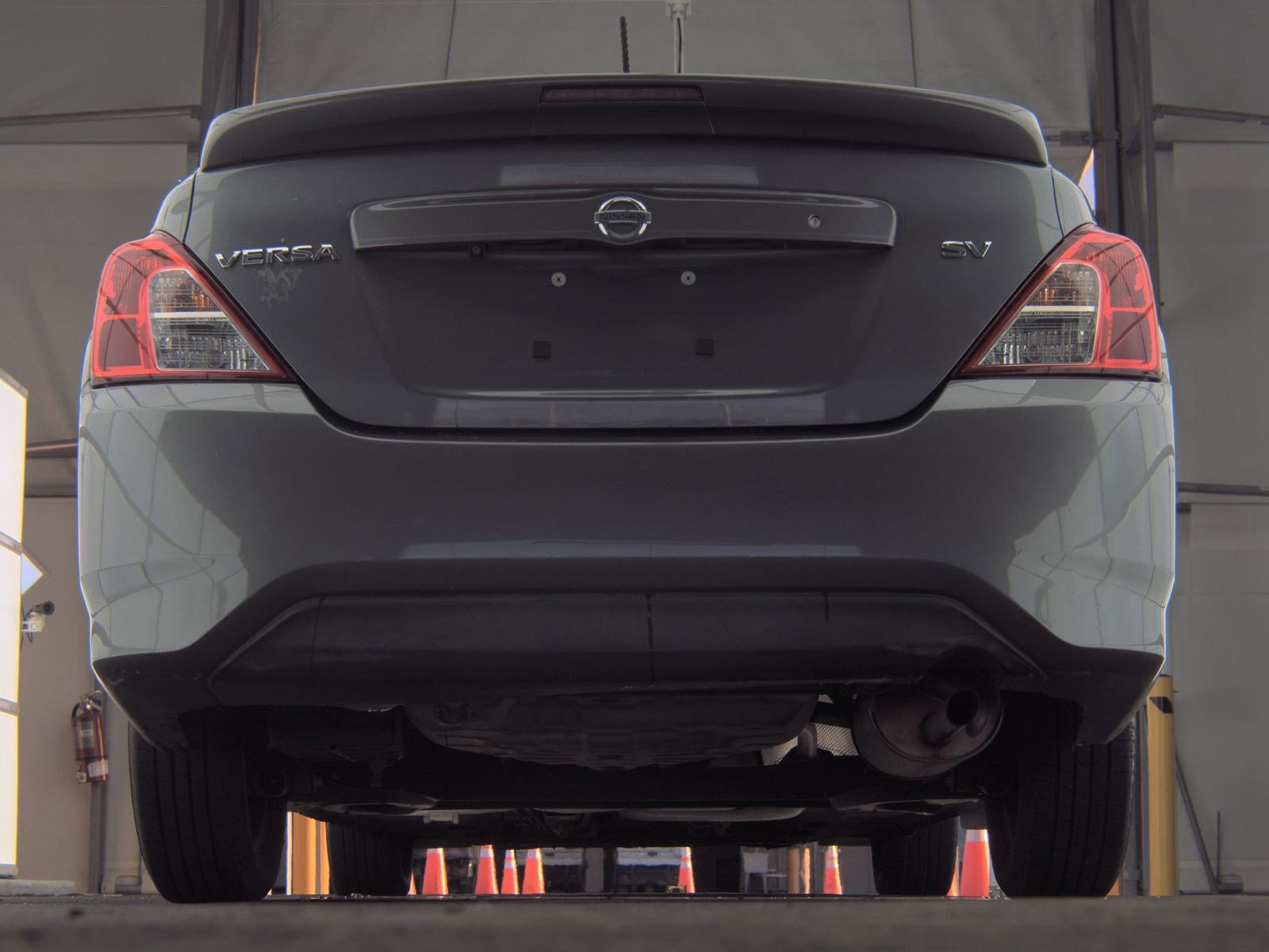 Used 2019 Nissan Versa SV image 4