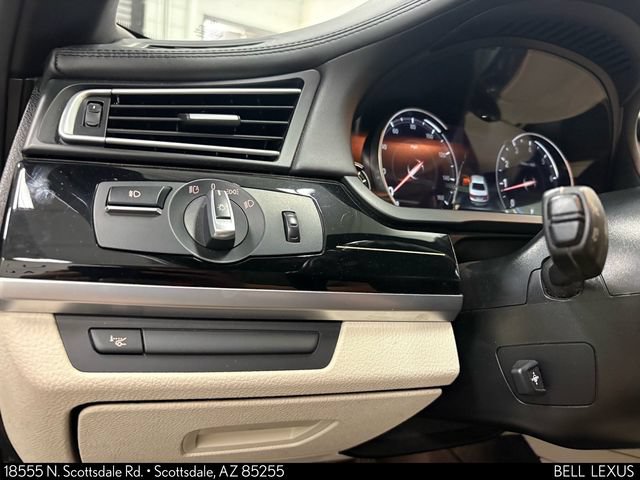 Used 2015 BMW 750Li RWD image 17