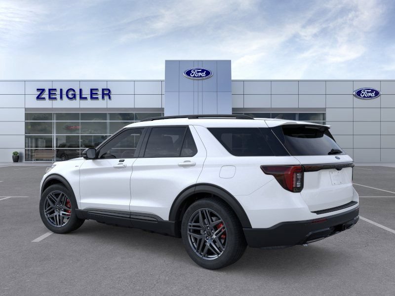 New 2026 Ford Explorer ST-Line w/ ST-Line Street Pack AWD/4WD image 4
