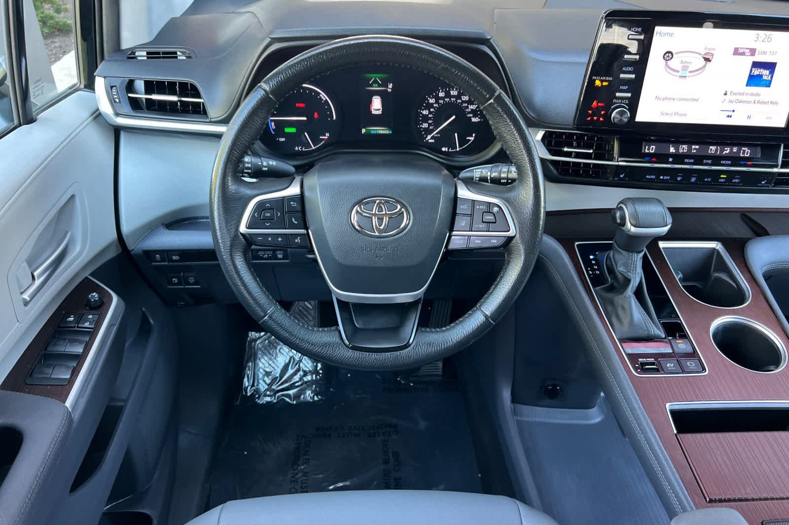 Used 2023 Toyota Sienna XLE AWD/4WD image 15