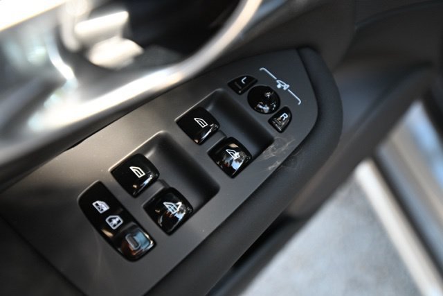 New 2026 Volvo XC90 B5 Core AWD/4WD image 25