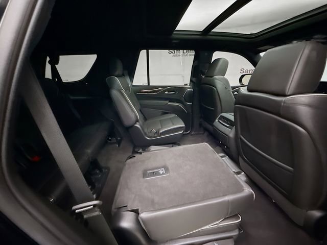 Used 2023 Cadillac Escalade Premium Luxury w/ LPO, Radiant Package image 31