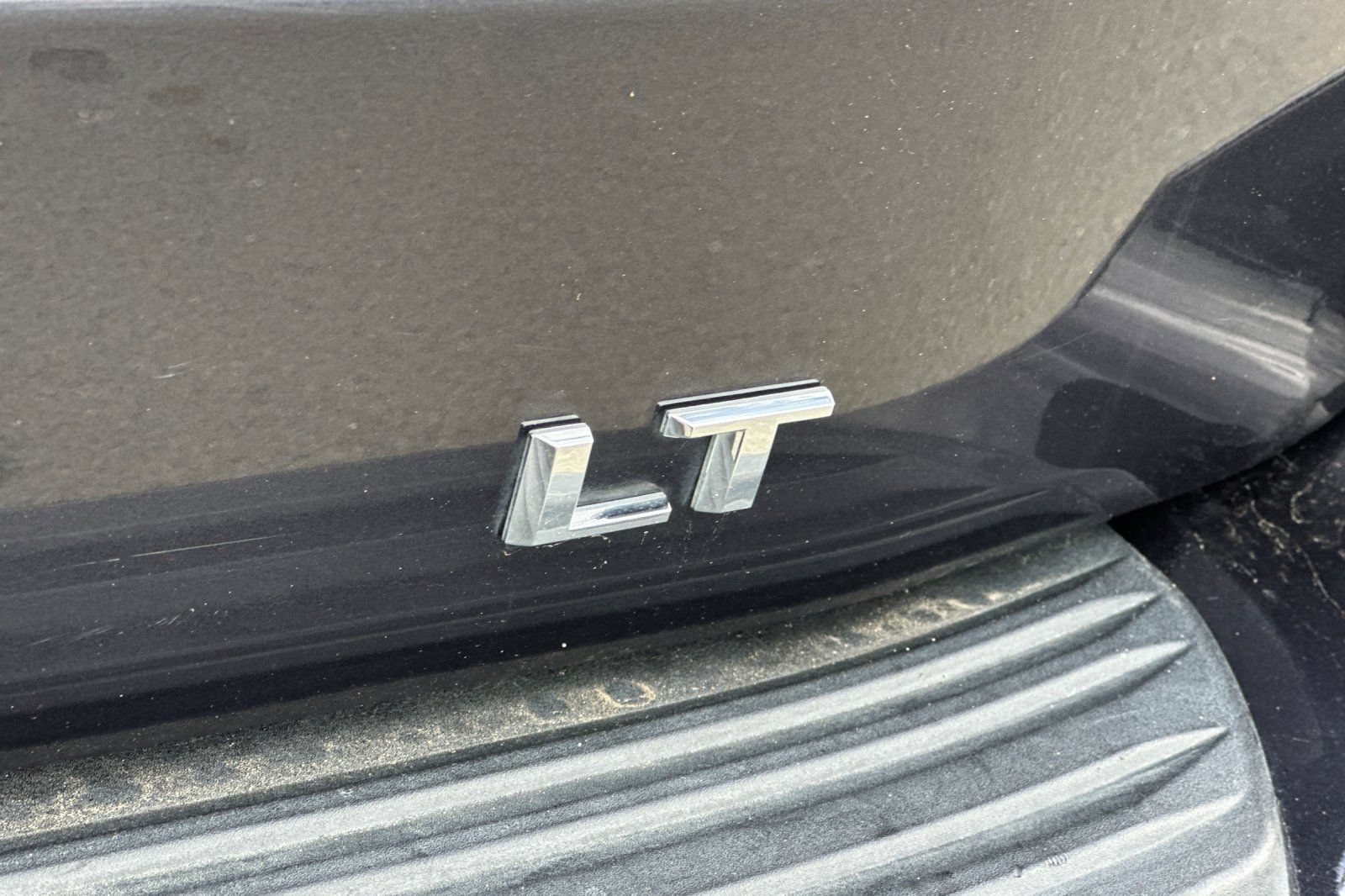 Used 2025 Chevrolet Suburban LT AWD/4WD image 29