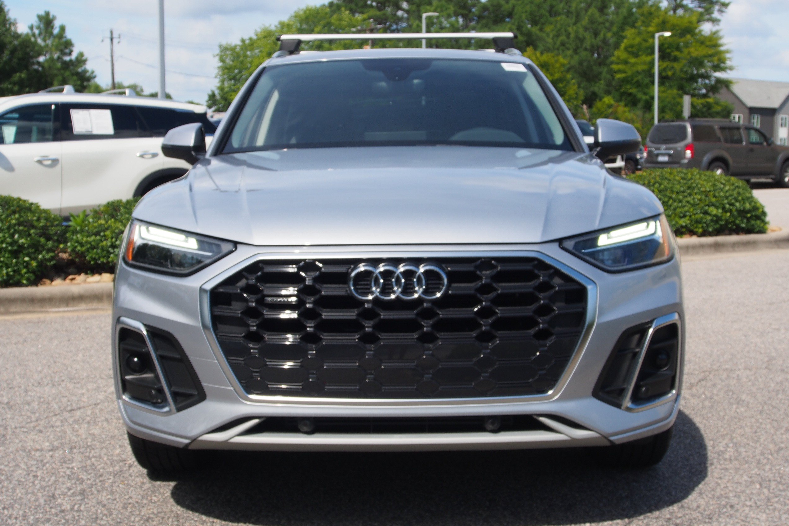 Used 2023 Audi Q5 2.0T Premium w/ Convenience Package AWD/4WD image 3