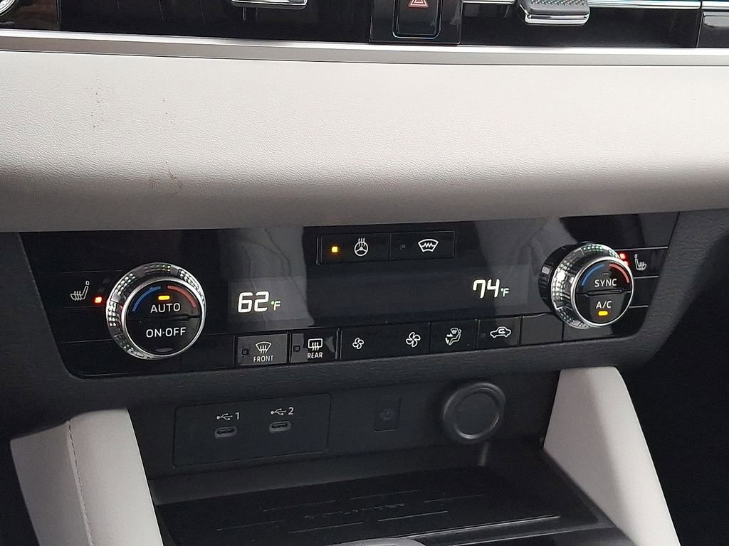 New 2026 Mitsubishi Outlander SE image 8