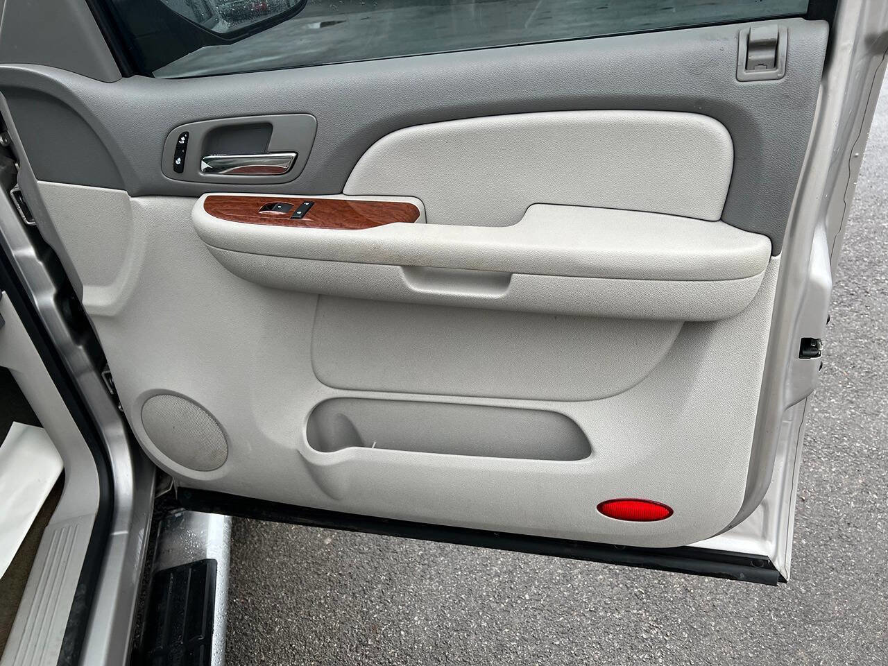 Used 2007 GMC Sierra 1500 SLT w/ SLE/SLT Trailering Package RWD image 13