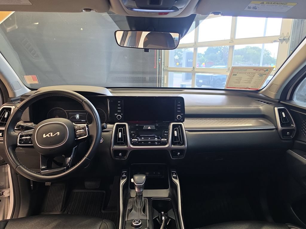 Certified 2023 Kia Sorento S w/ Panoramic Sunroof Package FWD image 19