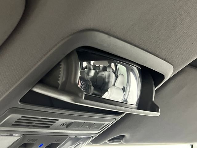 Used 2018 Honda Pilot Touring image 20