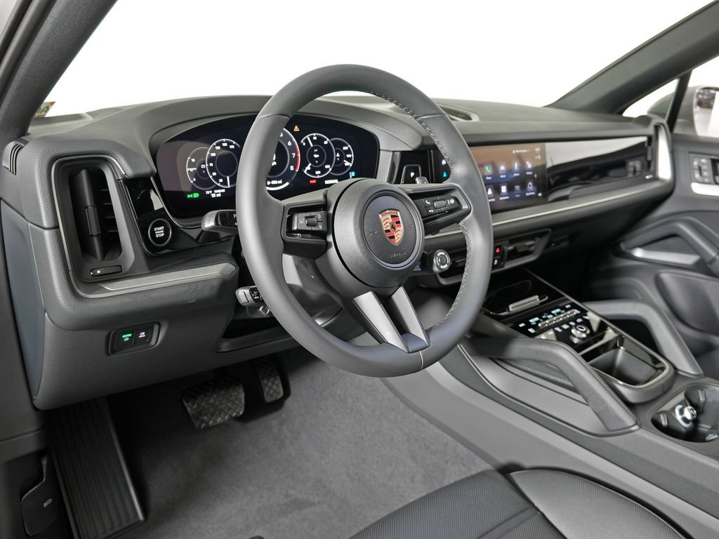 Certified 2026 Porsche Cayenne Coupe AWD/4WD image 4