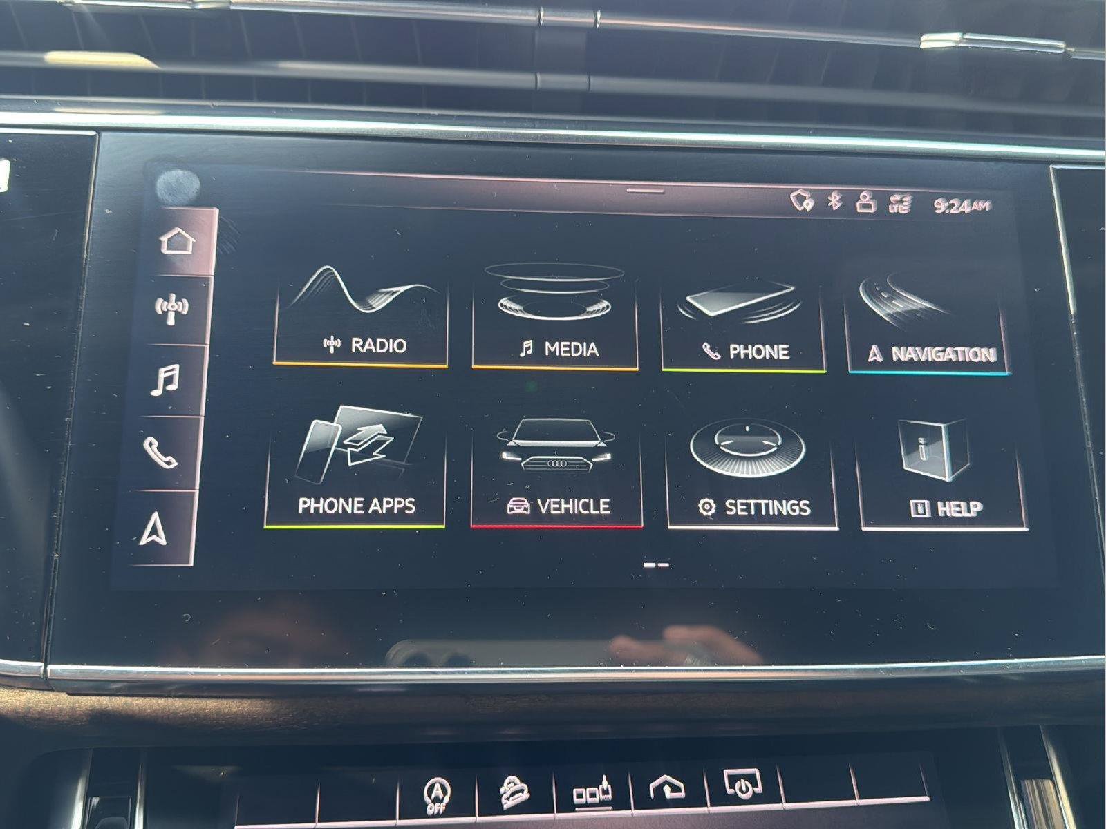 Used 2019 Audi Q8 Premium Plus w/ Premium Plus AWD/4WD image 30