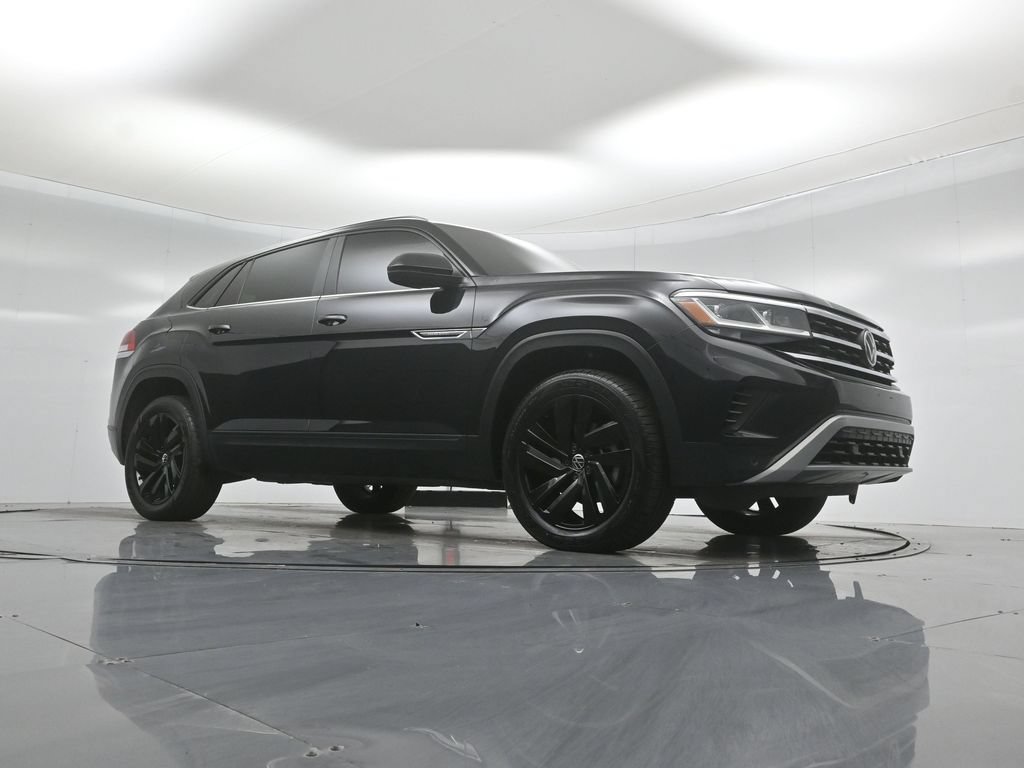 Used 2023 Volkswagen Atlas Cross Sport SE w/ Black Wheel Package AWD/4WD image 4