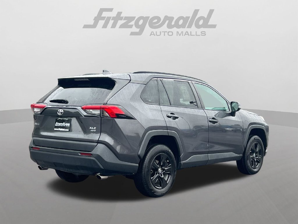 Used 2021 Toyota RAV4 XLE AWD/4WD image 8