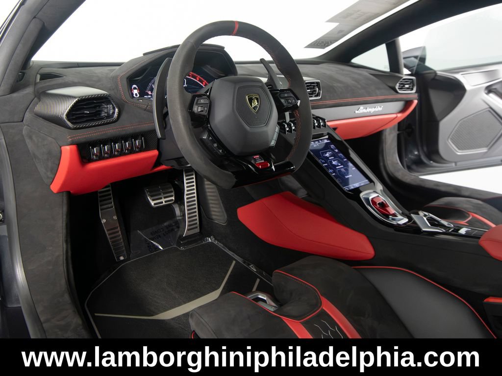 Used 2023 Lamborghini Huracan Tecnica RWD image 10