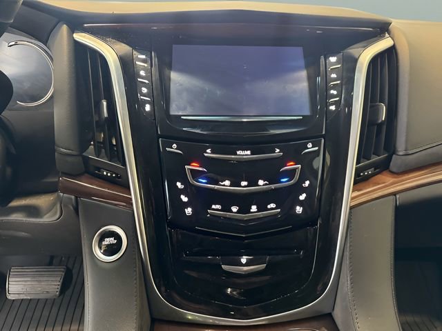 Used 2019 Cadillac Escalade Luxury image 13