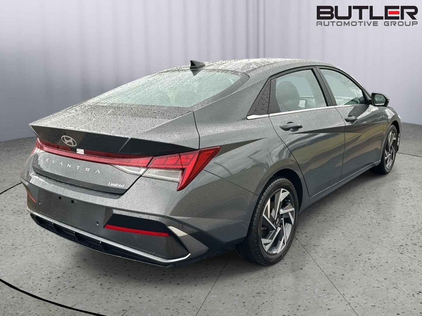 Used 2024 Hyundai Elantra Limited image 5