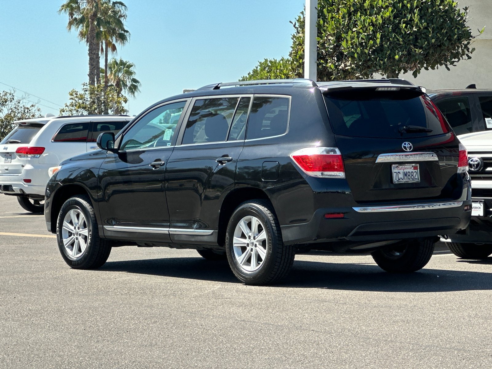 Used 2013 Toyota Highlander Plus FWD image 3