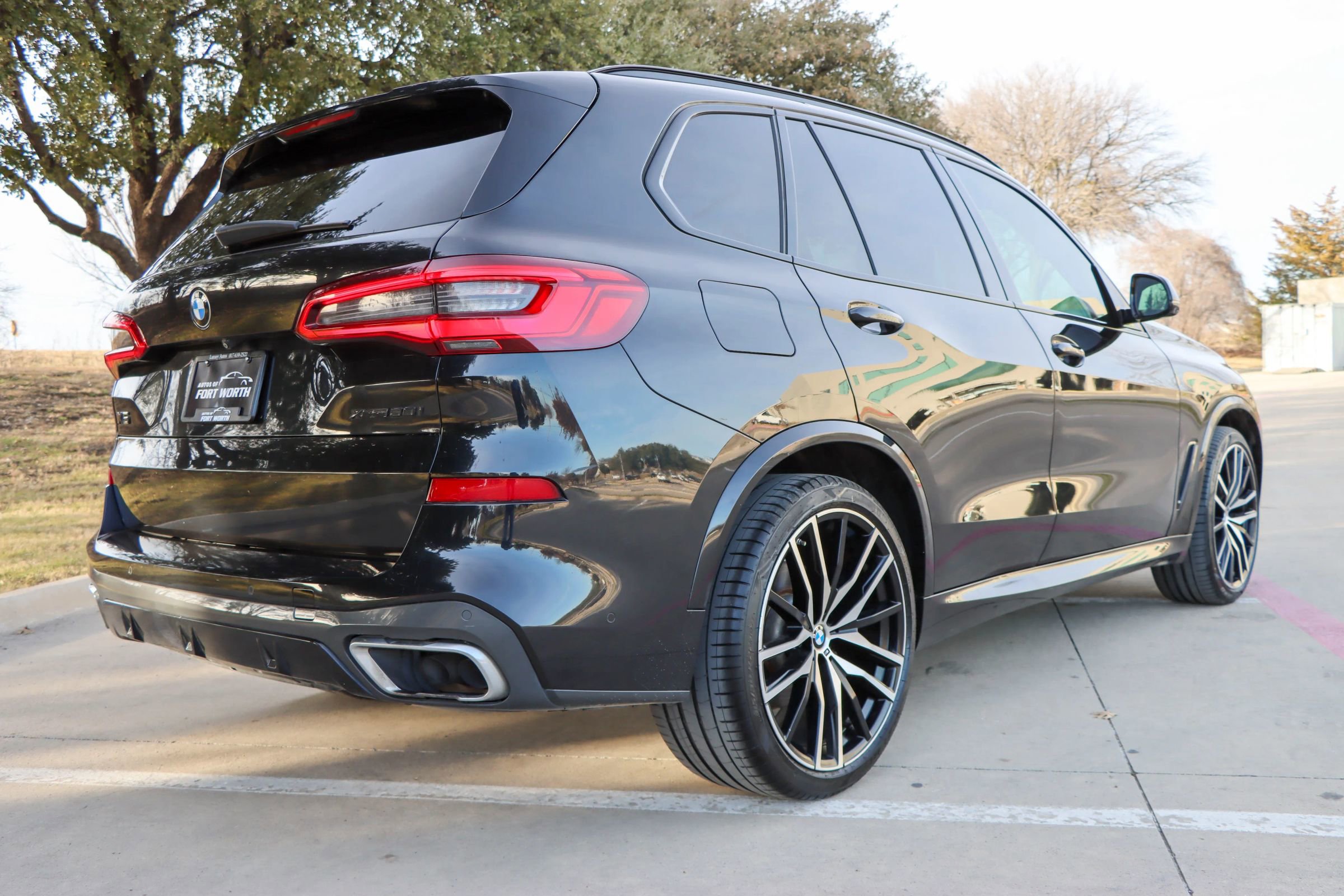 Used 2019 BMW X5 xDrive50i w/ M Sport Package image 7