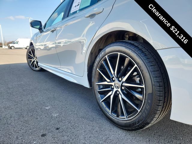 Used 2023 Toyota Camry SE image 15