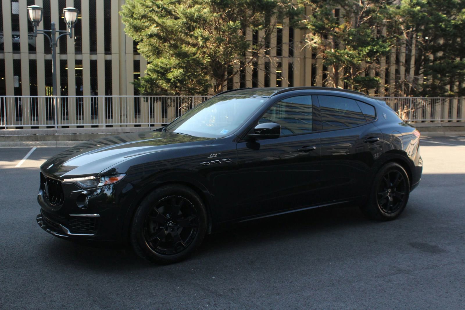 Used 2022 Maserati Levante GT AWD/4WD image 12