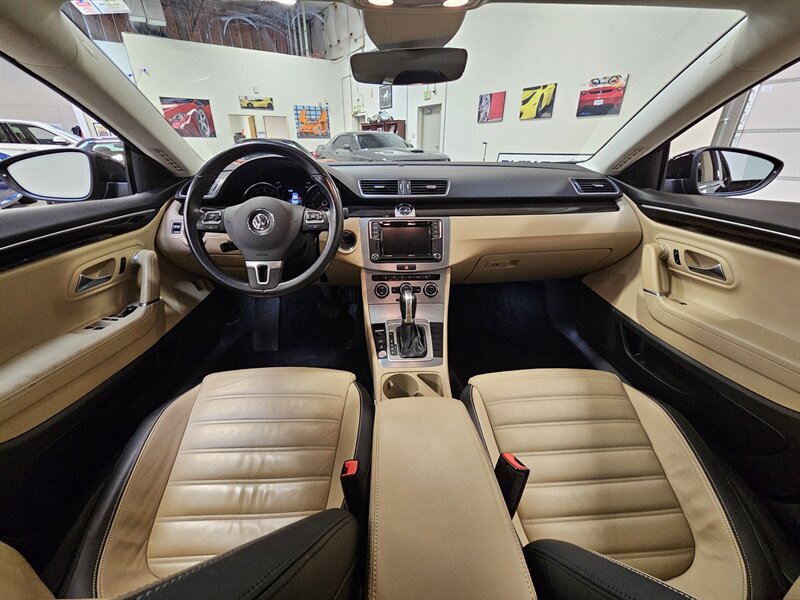 Used 2017 Volkswagen CC R-Line Executive image 23