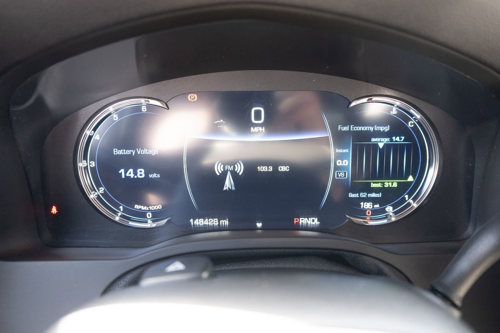 Used 2018 Cadillac Escalade Premium Luxury AWD/4WD image 5