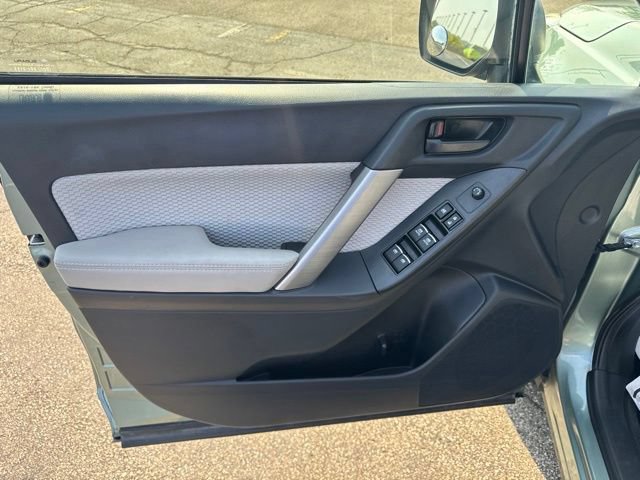 Used 2017 Subaru Forester 2.5i w/ Alloy Wheel Package AWD/4WD image 10