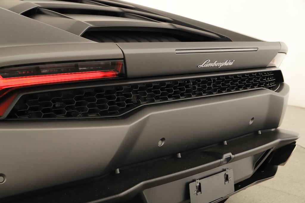 Used 2015 Lamborghini Huracan LP 610-4 AWD/4WD image 37