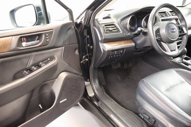 Used 2018 Subaru Outback 2.5i Limited AWD/4WD image 8