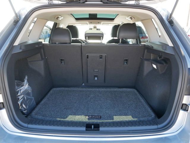 Certified 2025 Volkswagen Taos SEL AWD/4WD image 18