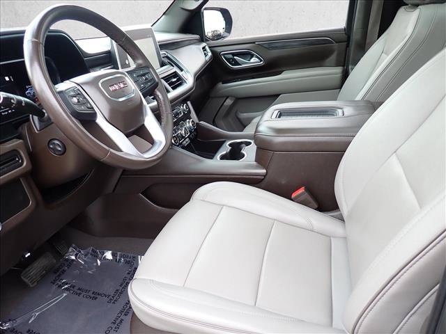 Used 2022 GMC Yukon SLT w/ SLT Luxury Package AWD/4WD image 15