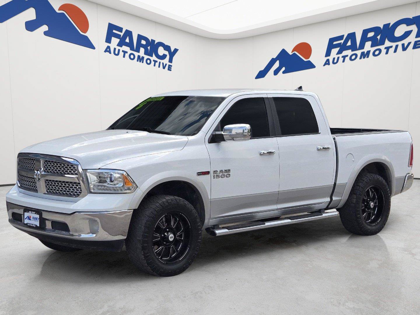 Used 2016 RAM 1500 Laramie w/ Convenience Group AWD/4WD image 1