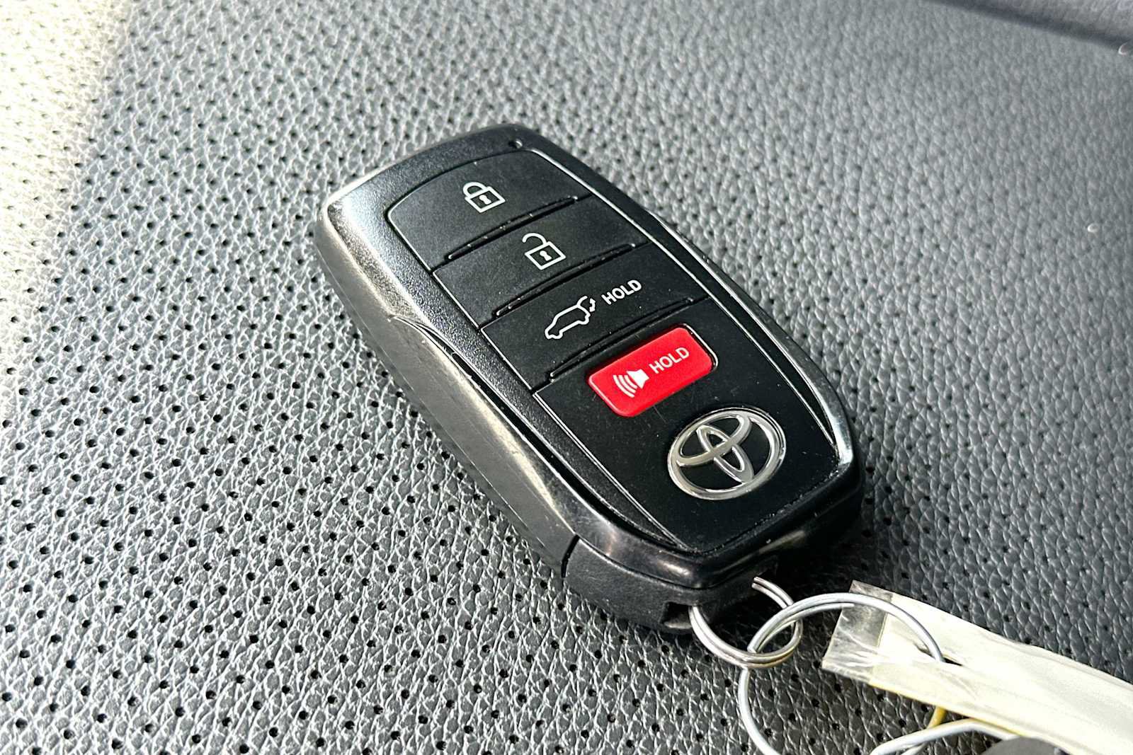 Used 2025 Toyota Grand Highlander AWD image 29