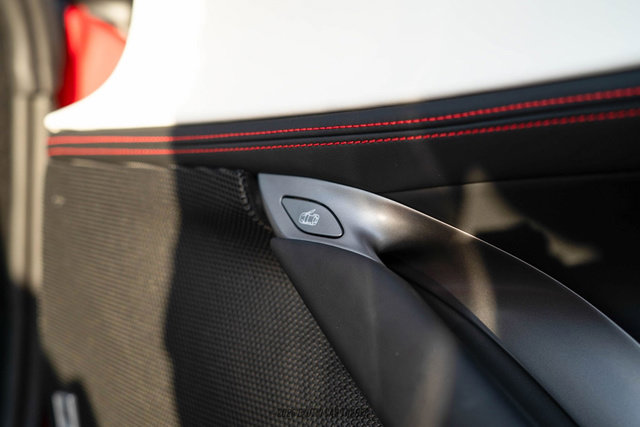 Used 2025 Ferrari SF90 Spider image 66