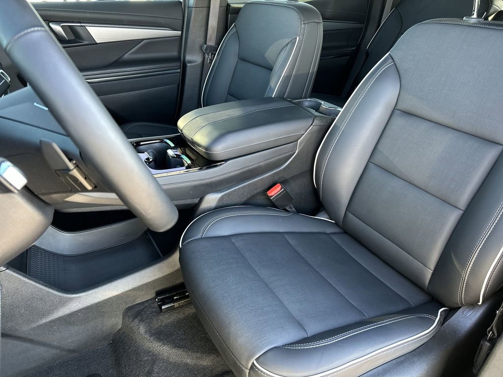 Used 2025 Buick Enclave Preferred image 19