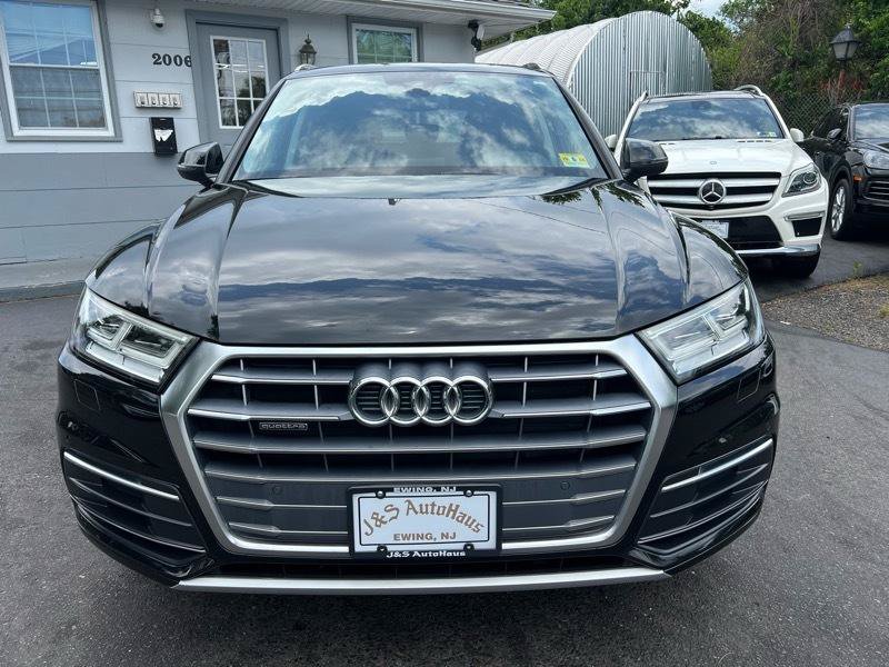 Used 2019 Audi Q5 2.0T Premium Plus w/ Premium Plus Package AWD/4WD image 2